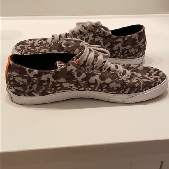 LACOSTE Sport Men’s Camo Boat Shoe - Picture 4 of 5